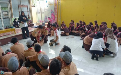 Sosialisasi dan pelatihan Pertolongan Pertama Gawat Darurat (PPGD) oleh Puskesmas Kecataman Kunir